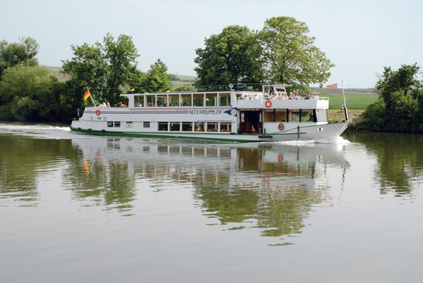 Schwimmende Weinprobe - Neckar, Wein & steile Lagen 