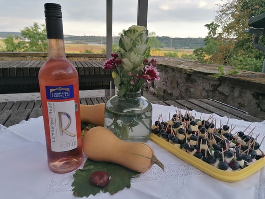 Kräuter und Wein 