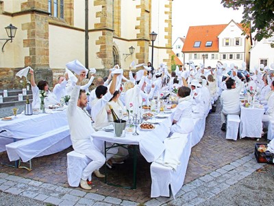 Diner en blanc
