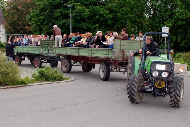 Zum Zehnjährigen eine gemeinsame Fahrt durch die Weinberge