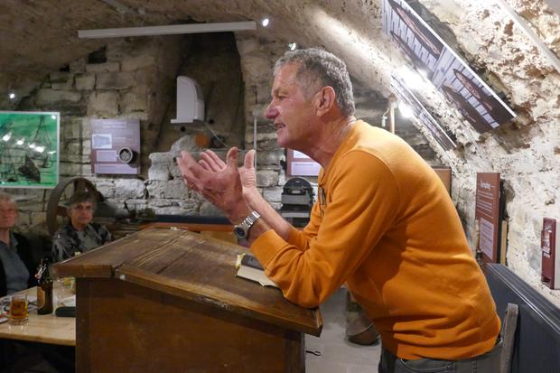 Gunter Haug bei seinem Vortrag