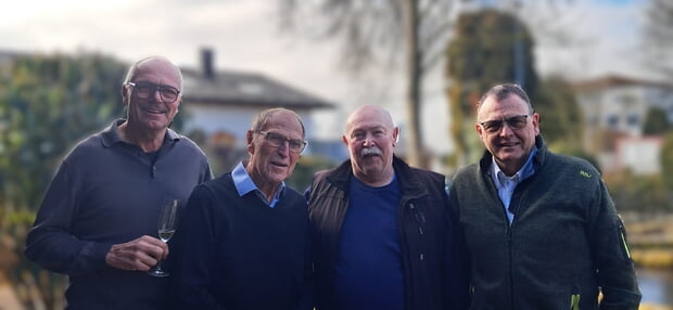 v. li. Vorstand Liederkranz &ndash; Jubilar &ndash; Vorst&auml;nde Schwarze J&auml;ger 1799