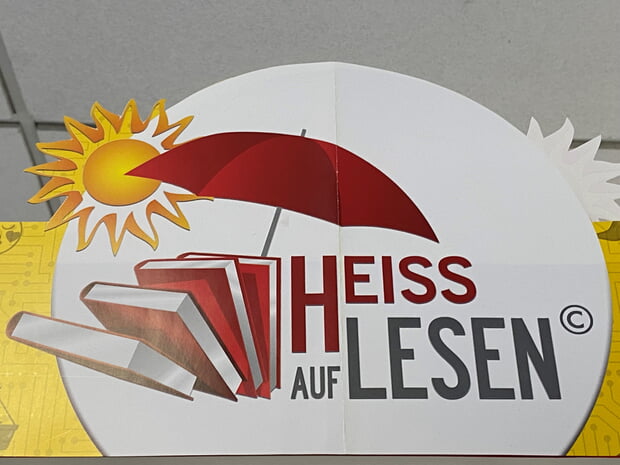 "Heiß auf Lesen"-Logo von der Fachstelle für öffentliches Bibliothekswesen im Regierungspräsidium Stuttgart