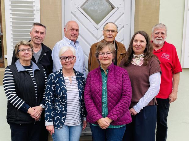 Der neu gew&auml;hlte Vorstand, v.l. Hannelore Tiedke, Werner Krapf, Ursula K&ouml;rber, Ulrich Bauer, Renate Graf, Hans-Joachim Jaeger, Jasmina Ferenc und Manfred Schm&auml;lzle