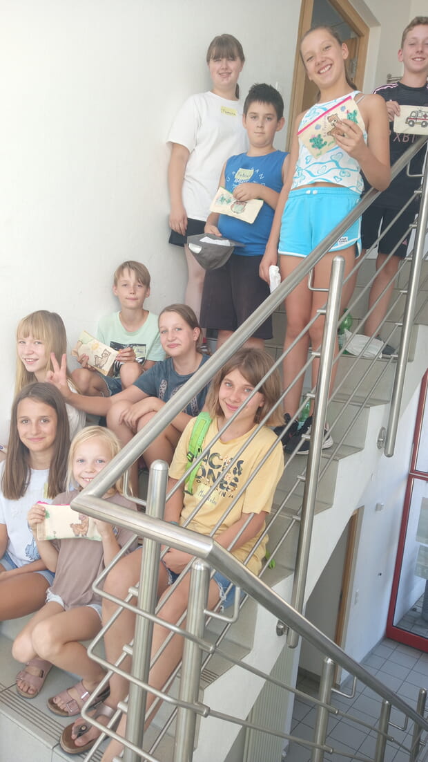 Die Gruppe der 7- bis 14-J&auml;hrigen beim Ferienprogramm