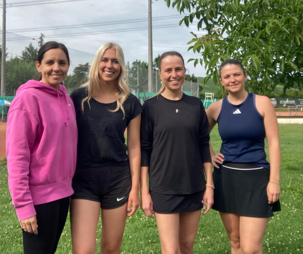 Damen 1: Stephanie Fischer, Lisa-Marie Kuballa, Jana Zerweck-Eiermann, Laura Fischer